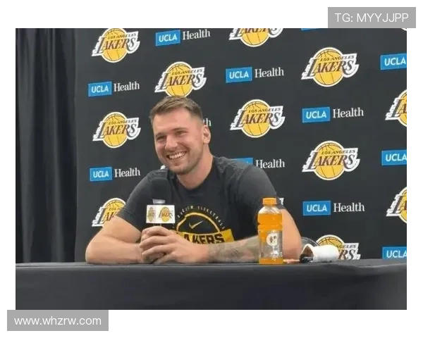 雷迪克称赞文森特在东契奇和小里身边有潜力适合担任首发位置